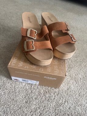 Dr. Scholl's Original Vibe (honey) Suede Double-Buckle Platform Mules